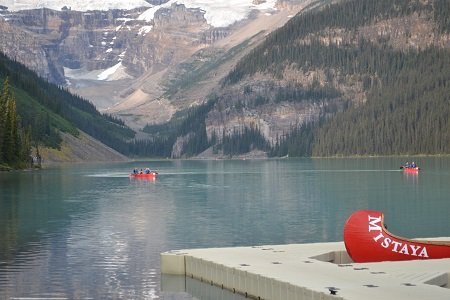 canoeing in lake louise